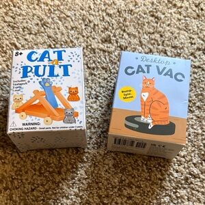 Desktop Cat Vac Toy - and cat a pult